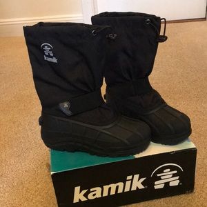 Kamik Kids Size 1 Black Snow Boots